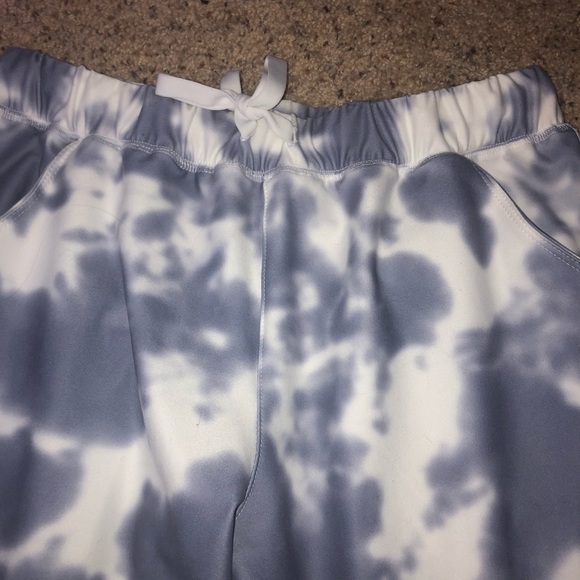 Joggers - Picture 2 of 5